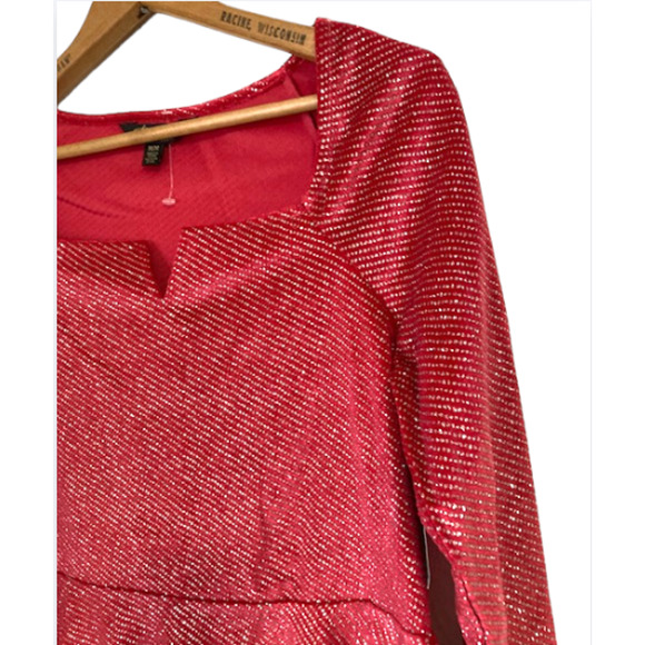 New!! - Women's RED Metallic Velvet Peplum Blouse - Size M - Picture 4 of 9
